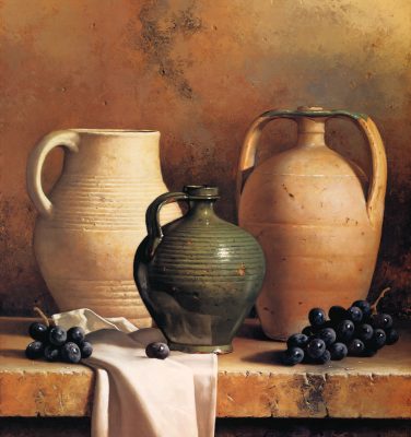 Earthernware With Grapes